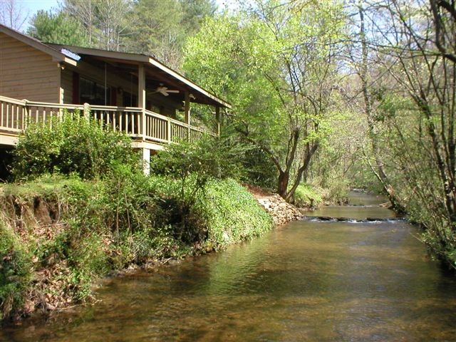 Creekside Cabin Rental