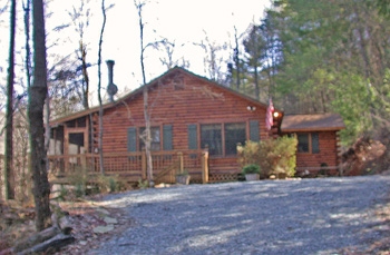 Hide and Creek Pet Friendly North Georgia Cabin Rental